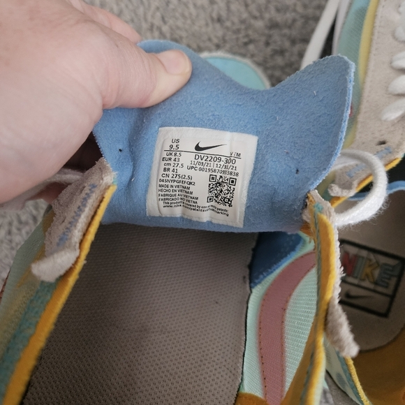 Nike Waffle One SE in Mint Foam / University Red Sneakers Size 9.5 Men - Picture 8 of 9